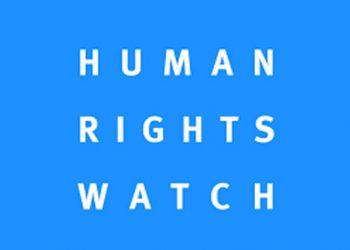 Eliminan derecho a réplica para periodistas y establecen límites a la línea editorial