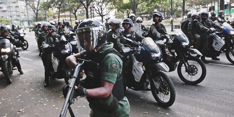 El TSJ dio luz verde a los militares para que usen armas en protestas