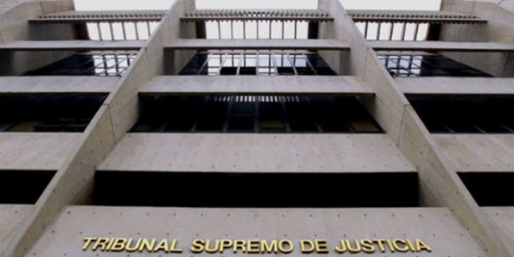 El TSJ censuró a una magistrada por criticar las decisiones contra la AN