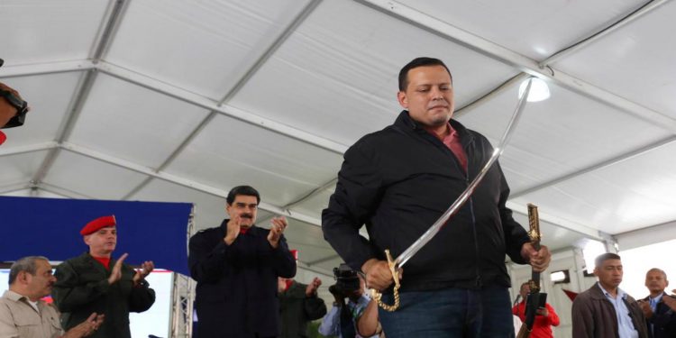 Gobierno se excusa en las sanciones para incumplir compromisos financieros