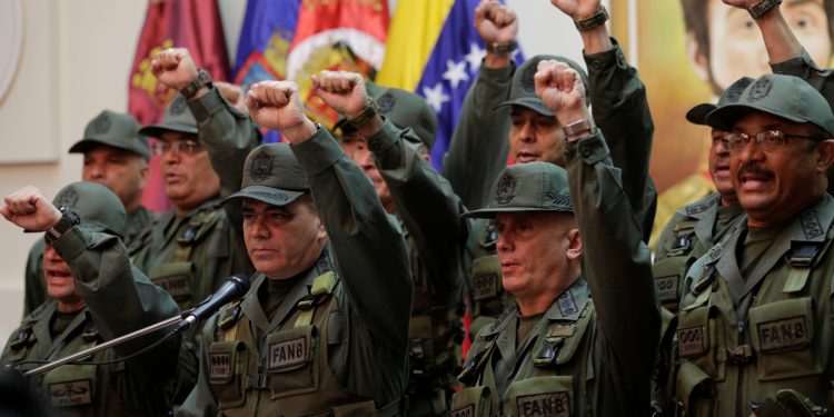 Las sanciones no han afectado el dominio militar en Venezuela
