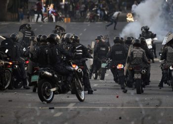 Ni los niños escapan a la violenta represión del Gobierno