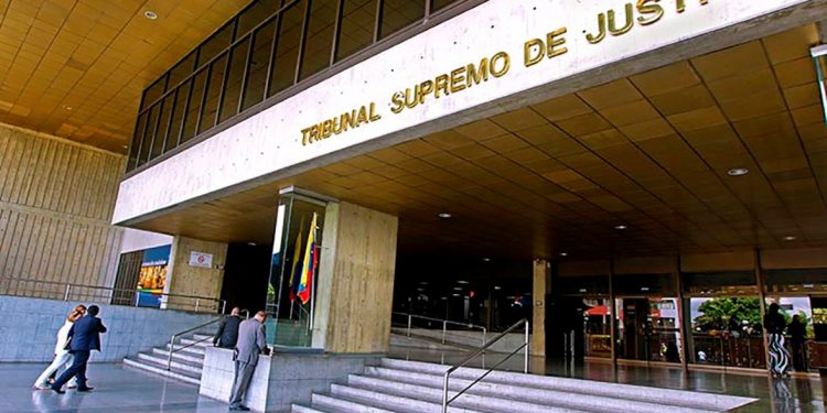 El TSJ acusó a la Asamblea Nacional de dar un “carmonazo” con su Estatuto para la Transición