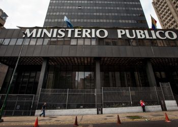 Despojan a la Fiscalía del monopolio de la acción penal