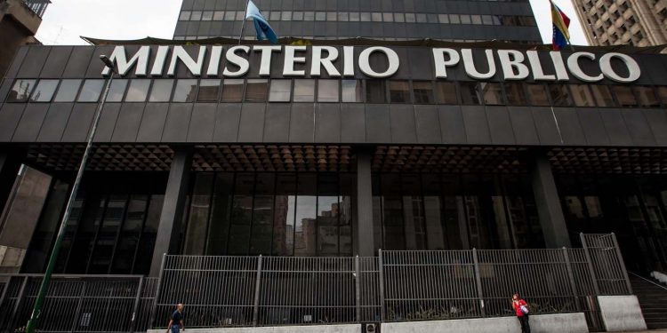 Despojan a la Fiscalía del monopolio de la acción penal
