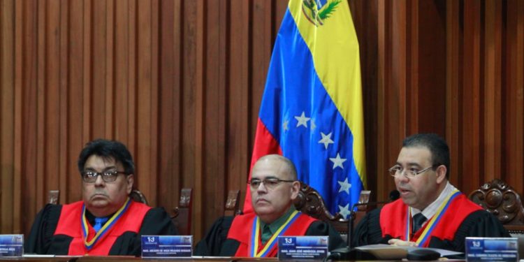 TSJ modifica ley para aumentar multas por abandono de casos