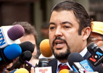 Transparencia Venezuela condena la detención arbitraria del abogado Roberto Marrero