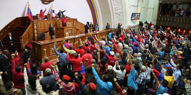 La Constituyente de Maduro solo ha asumido funciones de la AN y perseguido a la disidencia