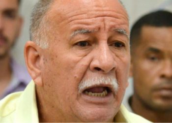 Condenan a sindicalista por delitos militares