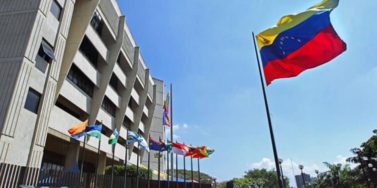 Sala Constitucional entregó Luis Parra la presidencia de la AN