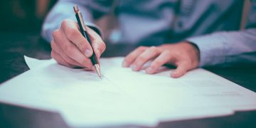 La justicia transicional busca sancionar violaciones masivas de Derechos Humanos