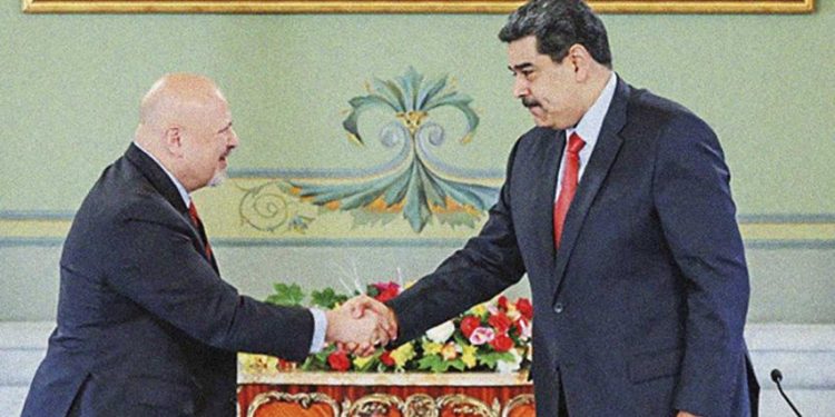 Khan pide “paciencia” para investigar pero Saab ya augura que nadie terminará ante la CPI