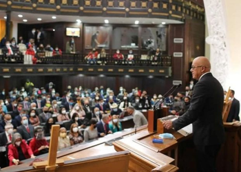 La Asamblea Nacional redujo de 32 a 20 el numero de magistrados y recortó poderes al TSJ