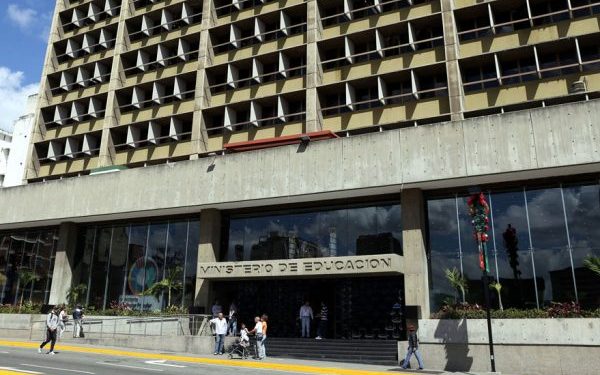 El TSJ embarga a una empresa por incumplir un contrato firmado con el Ministerio de Educación hace 15 años