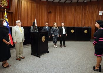 Katherine Harringhton: la maleta de un carro, 6 sanciones y acusaciones de tortura