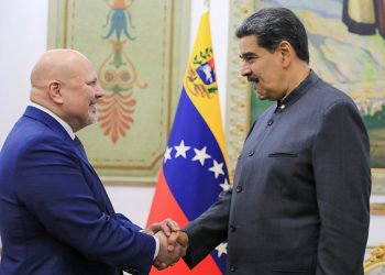 La visita del fiscal de la CPI a Venezuela sellada por el silencio oficial
