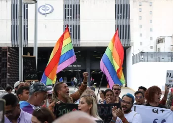 ¿Por qué el sobreseimiento no es suficiente para dar por zanjado el caso de los 33 miembros del colectivo LGBTI+ detenidos en Valencia?