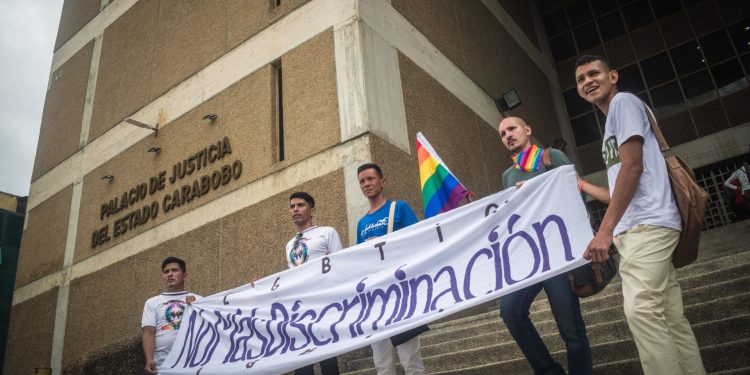 Casi 3 meses le tomó a la Fiscalía decidir investigar a los policías que detuvieron a los 33 miembros del colectivo LGBTI+ de Valencia