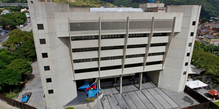 Para dos salas del TSJ el año 2024 todavía no ha comenzado