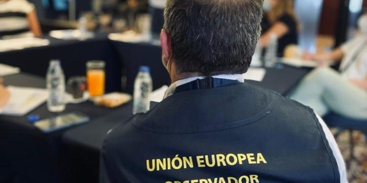 Mientras en la región se reconoce que los observadores electorales son defensores de DDHH en Venezuela el CNE revocó la invitación a la Unión Europea