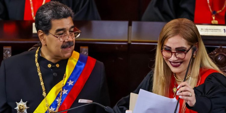 Ni resultados desglosados ni el contenido de la sentencia que certificó la victoria de Maduro han sido publicados